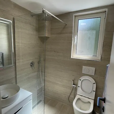 Apartment By Foot - Charm *