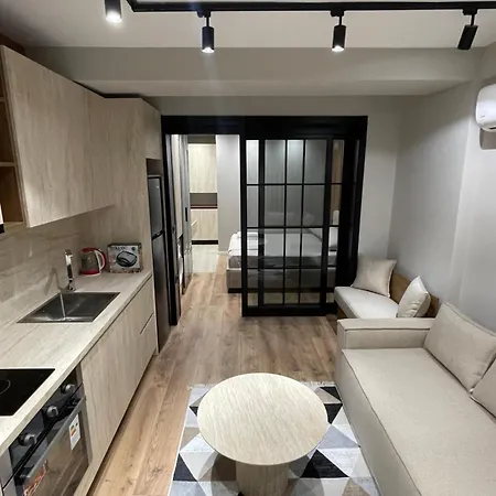 By Foot - Charm Apartment