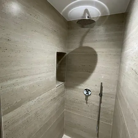 By Foot - Charm Apartment