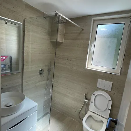 By Foot - Charm Apartment