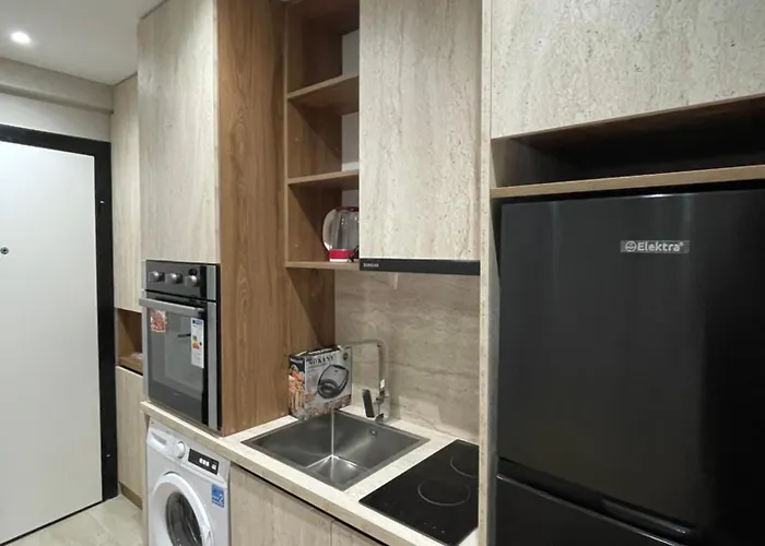 By Foot - Charm Тирана