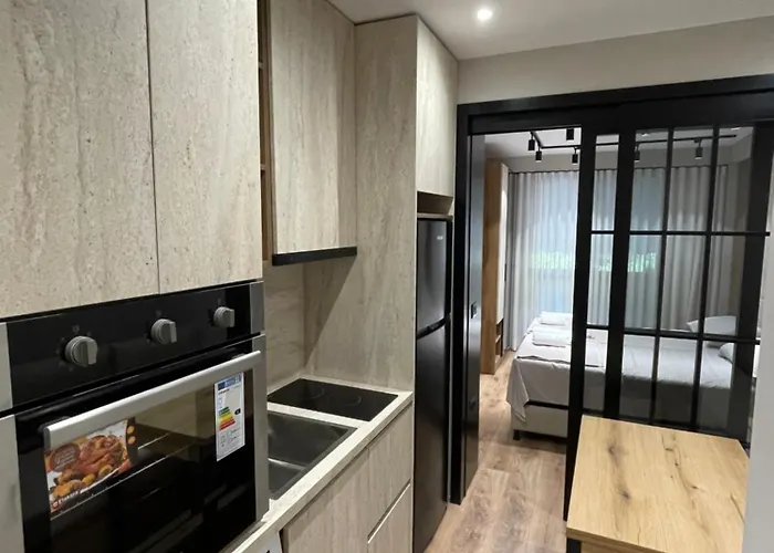 Апартаменты By Foot - Charm Тирана